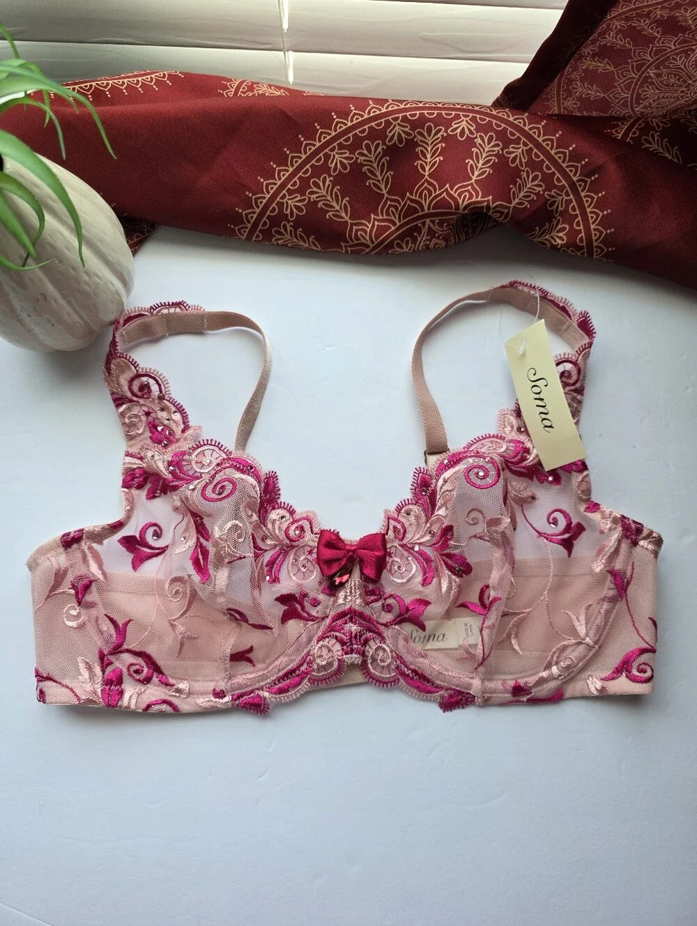 Soma Bra Sensuous Lace Unlined Pink Floral Embroidery Size 34C NWT